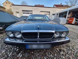 Jaguar XJ40