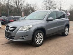 Grau Gebraucht 2010 VW Tiguan Team SUV | 6.490 € (Etwas zu teuer)