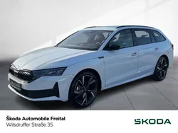 Moonweiß perleffekt Neu 2025 Skoda Octavia SportLine Kombi | 49.950 €