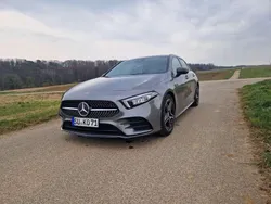 Grau Gebraucht 2019 Mercedes A200 AMG line Limousine | 20.500 € (Guter Preis)