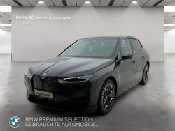 Grau Gebraucht 2022 BMW iX Sport Line SUV | 67.809 € (Etwas zu teuer)