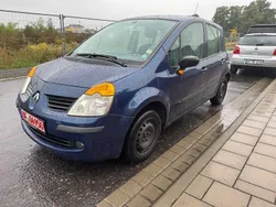 Blau Gebraucht 2004 Renault Modus Van / Kleinbus | 1.800 € (Teuer)