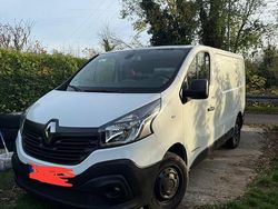 Weiß Gebraucht 2017 Renault Clio GrandTour Kombi | 8.900 €