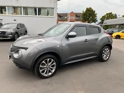 Grau Gebraucht 2013 Nissan Juke Tekna SUV | 6.999 € (Fairer Preis)