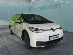 Weiß Gebraucht 2021 VW ID.3 Pure Kleinwagen | 23.730 € (Etwas zu teuer)