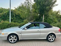 Silber Gebraucht 2004 Volvo C70 Comfort Cabrio | 11.800 €
