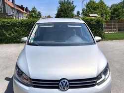 Grau Gebraucht 2010 VW Touran Van / Kleinbus | 4.200 € (Guter Preis)