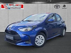 Nachtblau mica metallic Gebraucht 2023 Toyota Yaris Comfort Limousine | 18.490 € (Etwas zu teuer)