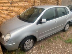Grau Gebraucht 2003 VW Polo Kleinwagen | 1.800 € (Fairer Preis)