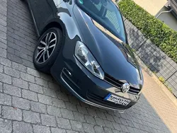 Grau Gebraucht 2016 VW Golf VII Allstar Limousine | 10.900 € (Fairer Preis)