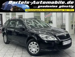 Schwarz Gebraucht 2012 Skoda Octavia Active Kombi | 5.900 € (Fairer Preis)