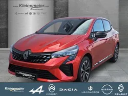 Rot Neu 2024 Renault Clio V Techno Limousine | 22.990 € (Etwas zu teuer)