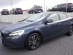 Blau Gebraucht 2017 Volvo V40 Kombi | 13.990 € (Fairer Preis)