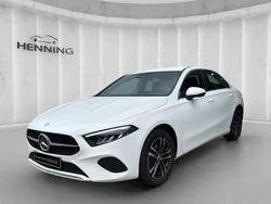 Weiß Gebraucht 2024 Mercedes A250 Progressive Limousine | 32.780 € (Etwas zu teuer)