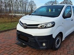 Weiß Gebraucht 2019 Toyota Proace Van / Kleinbus | 17.800 € (Guter Preis)
