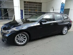 Schwarz Gebraucht 2021 BMW 320 Sport Line Kombi | 28.900 € (Fairer Preis)