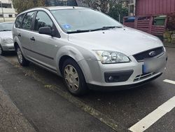 Silber Gebraucht 2005 Ford Focus Kombi | 770 € (Superpreis)
