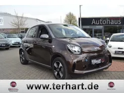 Braun Gebraucht 2021 Smart ForFour Electric Drive Limousine | 8.990 € (Fairer Preis)