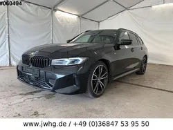 Black metallic Gebraucht 2023 BMW 320 M Sport Kombi | 39.450 € (Etwas zu teuer)