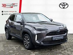 Grau Gebraucht 2021 Toyota Yaris Cross Team SUV | 25.520 € (Fairer Preis)