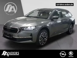 Grau Neu 2025 Skoda Octavia Selection Kombi | 38.219 € (Fairer Preis)