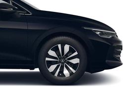 Grenadillschwarz metallic (metallic) Gebraucht 2025 VW Golf VIII Limousine | 24.590 € (Guter Preis)