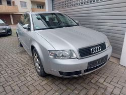 Grau Gebraucht 2003 Audi A4 Kombi | 2.499 € (Fairer Preis)