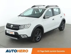 Weiß Gebraucht 2018 Dacia Sandero Celebration Kleinwagen | 8.910 € (Fairer Preis)