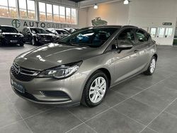 Braun Gebraucht 2016 Opel Astra Edition Limousine | 7.950 € (Fairer Preis)