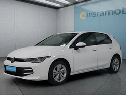 Weiß Gebraucht 2024 VW Golf VIII Kleinwagen | 24.699 € (Guter Preis)