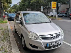 Silber Gebraucht 2008 Opel Zafira Van / Kleinbus | 2.800 € (Guter Preis)