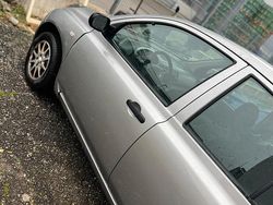 Grau Gebraucht 2003 Nissan Micra Cabrio | 1.800 €