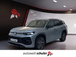 Oyster silver metallic Neu 2025 VW Tayron IQ Drive SUV | 69.569 € (Teuer)