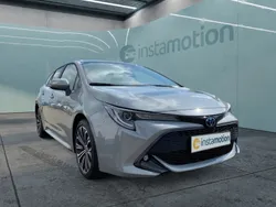 Grau Gebraucht 2021 Toyota Corolla Hybrid Van / Kleinbus | 20.990 € (Guter Preis)