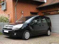 Schwarz Gebraucht 2009 Citroën Berlingo Van / Kleinbus | 5.600 € (Guter Preis)