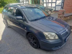 Schwarz Gebraucht 2004 Toyota Avensis Kombi | 2.300 € (Fairer Preis)