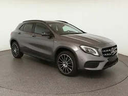 Grau Gebraucht 2017 Mercedes GLA250 AMG line SUV | 24.960 € (Fairer Preis)