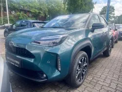 Grün Neu 2025 Toyota Yaris Cross SUV | 32.450 € (Etwas zu teuer)