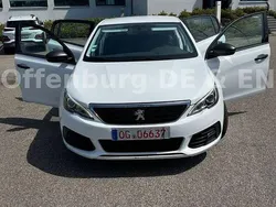 Weiß Gebraucht 2020 Peugeot 308 Access Limousine | 6.900 € (Fairer Preis)