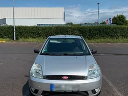 Silber Gebraucht 2004 Ford Fiesta Kleinwagen | 800 € (Fairer Preis)