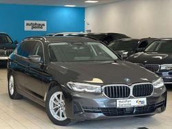 Sophistograu brillanteffekt Gebraucht 2022 BMW 520 Kombi | 21.899 € (Superpreis)