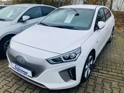 Polar white / sol Gebraucht 2019 Hyundai Ioniq Premium Limousine | 19.900 € (Teuer)