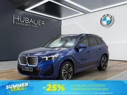 Blau Neu 2025 BMW iX1 M Sport SUV | 59.403 € (Fairer Preis)