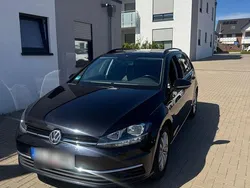 Schwarz Gebraucht 2018 VW Golf VII Kombi | 10.000 € (Guter Preis)