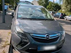 Silber Gebraucht 2015 Opel Zafira Tourer Van / Kleinbus | 10.000 € (Fairer Preis)