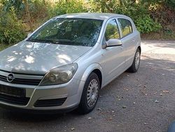 Silber Gebraucht 2004 Opel Astra Limousine | 1.999 € (Fairer Preis)