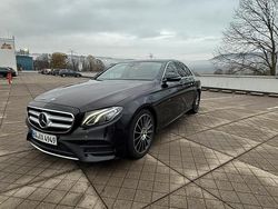 Schwarz Gebraucht 2018 Mercedes E220 AMG line Limousine | 26.500 € (Fairer Preis)
