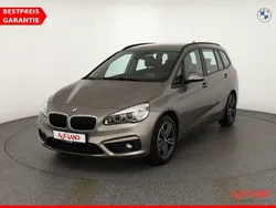 Grau Gebraucht 2016 BMW 220 Gran Tourer Sport Line Van / Kleinbus | 18.990 € (Fairer Preis)