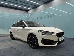 Weiß Gebraucht 2023 Cupra Leon Kombi | 24.100 € (Guter Preis)