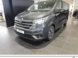 Grau Neu 2024 Renault Trafic Van | 59.998 €